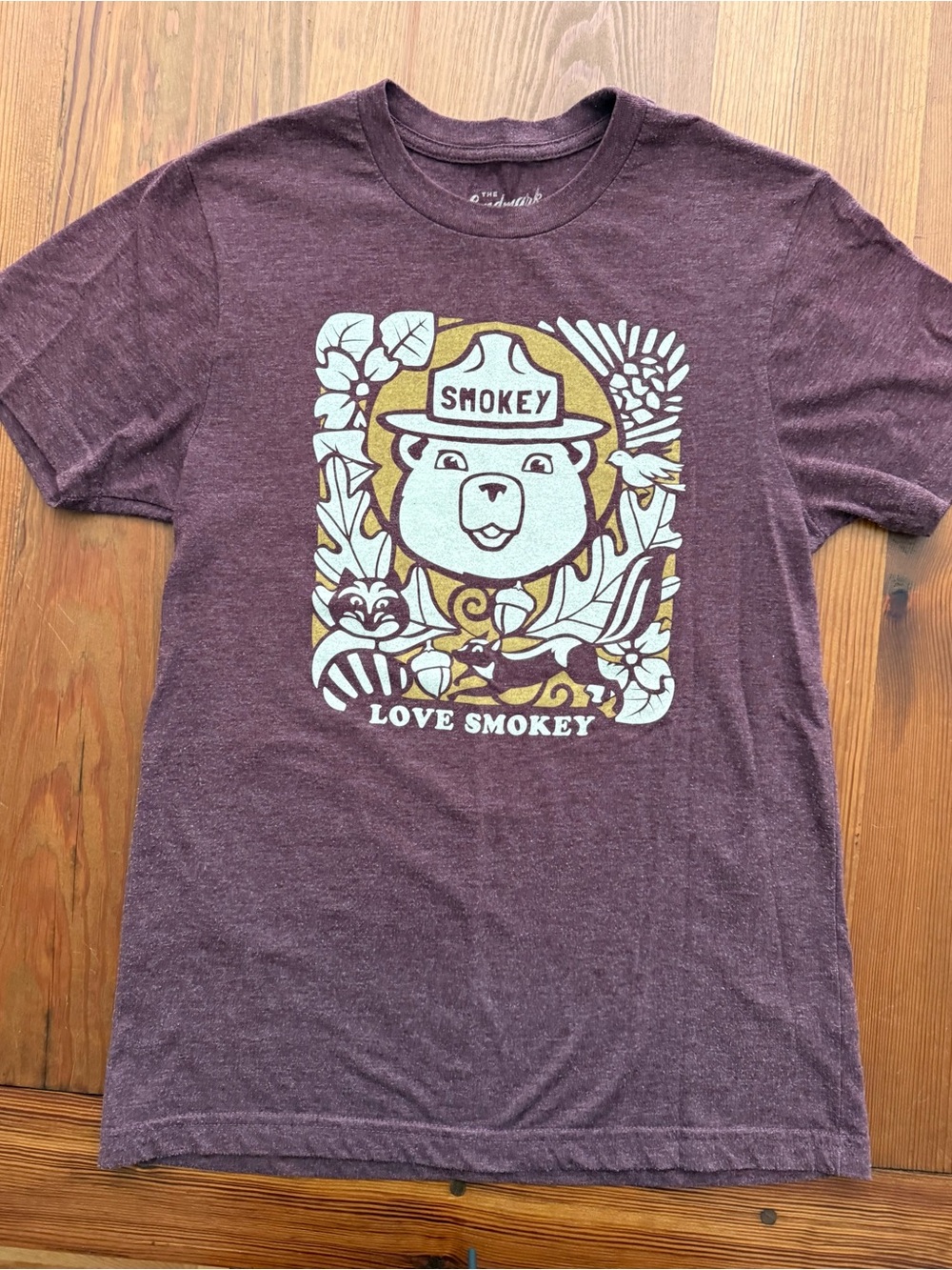 Love Smokey Graphic T-Shirt - Maroon